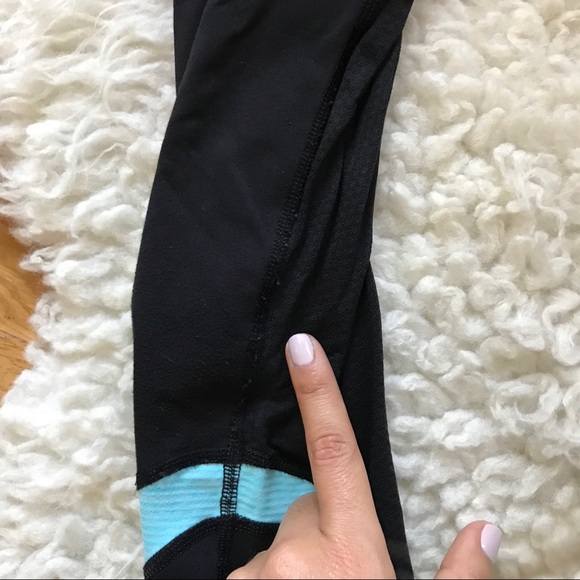 LULULEMON black/blue crop leggings - Picture 3 of 6